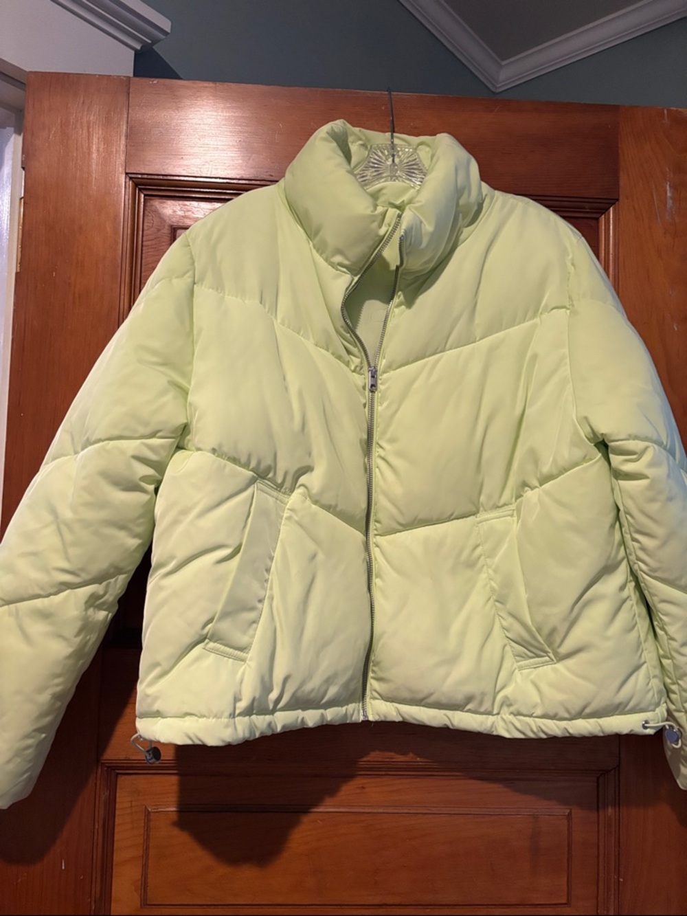 Light Green Women's Puffer Jacket - Casual Warmth